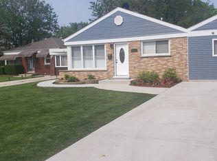 8354 S Kilpatrick Ave, Chicago, IL 60652