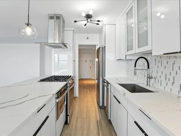 6600 Blvd East image 6 of 33