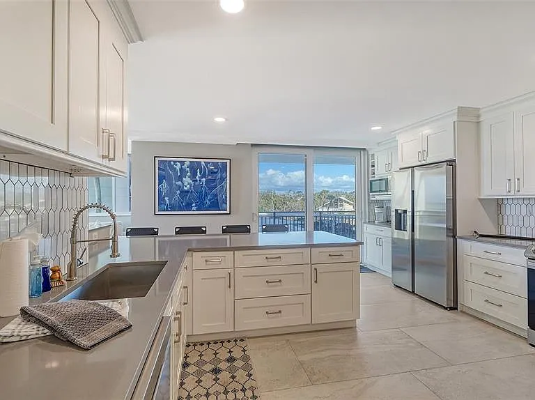 4822 Ocean Blvd #2F — Photo 7