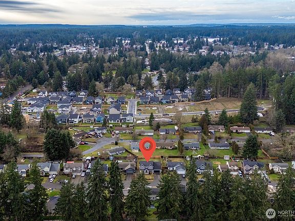 4th image of 16526 10th Avenue Ct E