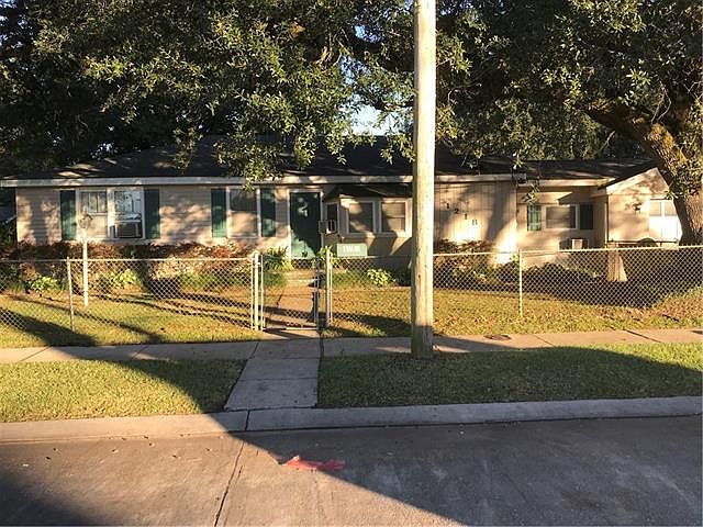 1st image of 1218 Fairway Dr