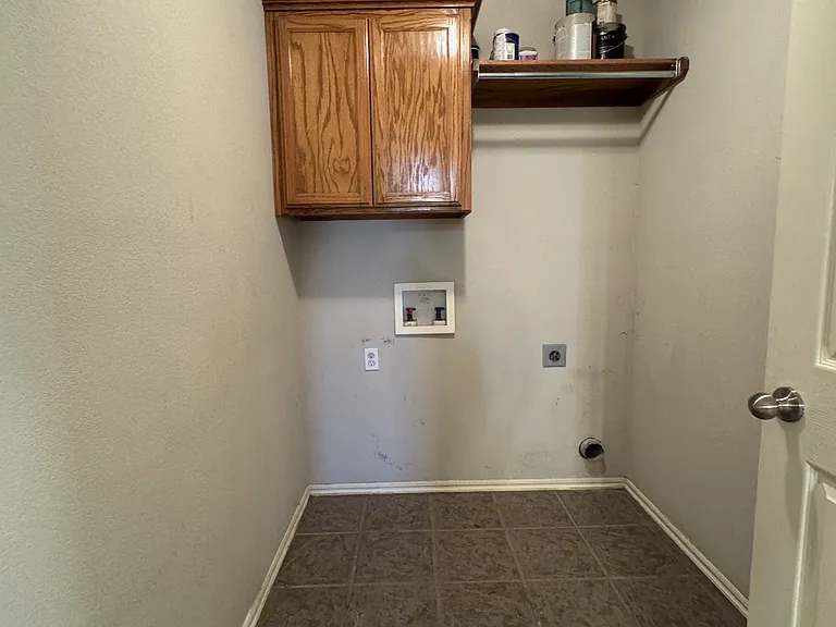 2237 Scissortail Landing Dr — Photo 21