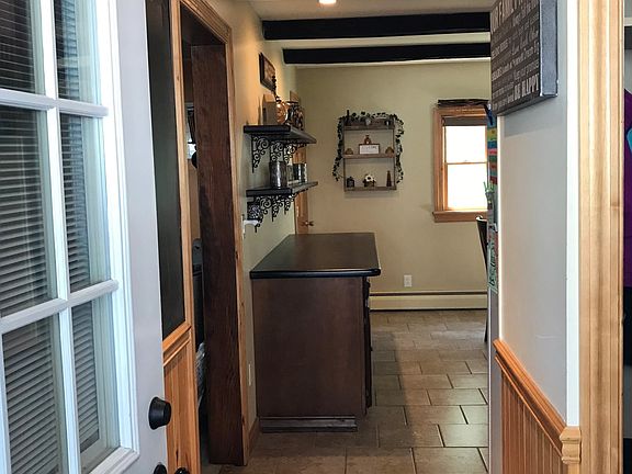 4th image of 22 Hoag St