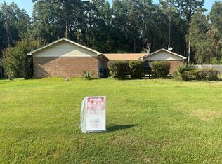 7401 N Pinewood Dr, Pine Bluff, AR 71603