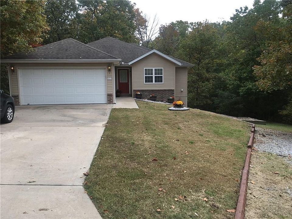 1st image of 7 Overton Dr