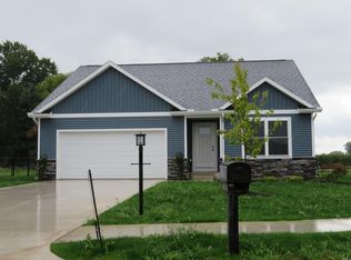 18500 Falcons Lair Ct, New Paris, IN 46553