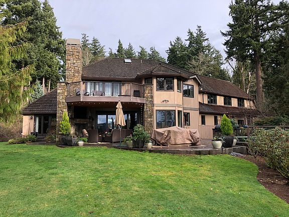 5th image of 3535 207th Ave SE