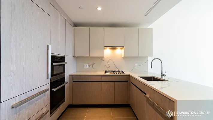 Rented by Silverstone Group USA Corp. | media 1