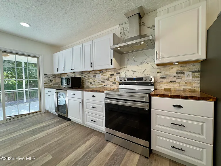 502 Worth Dr — Photo 8