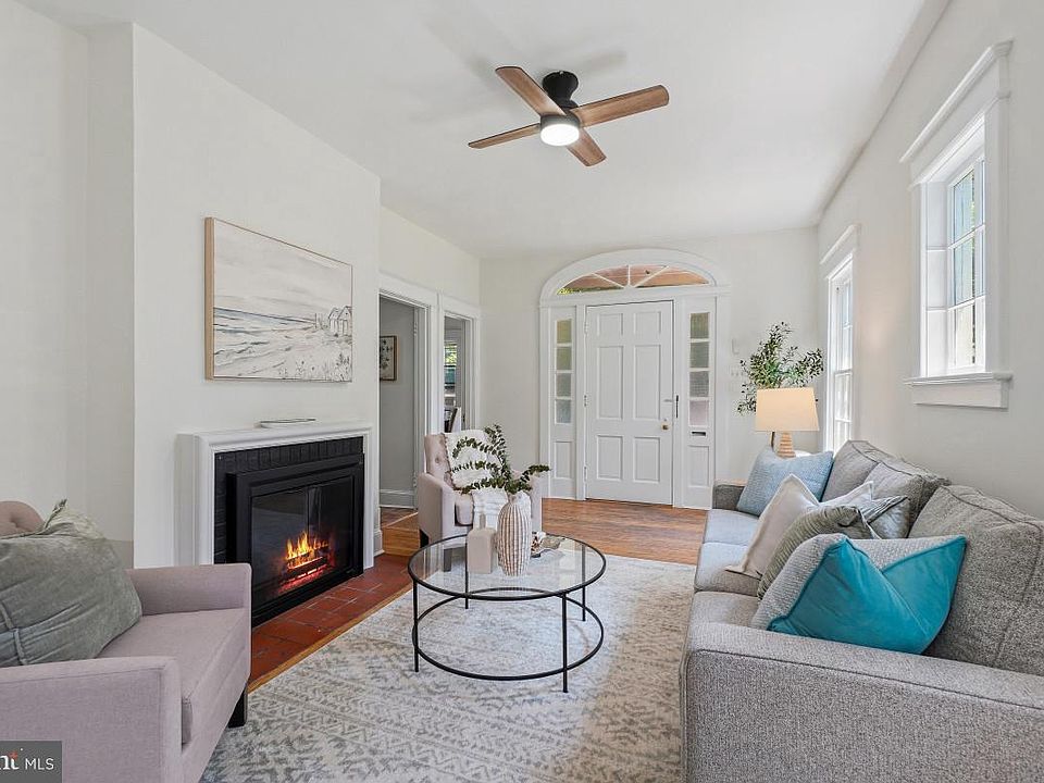 1st image of 4323 Fessenden St NW