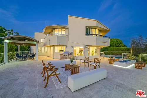 1121 Roberto Ln Photo 1