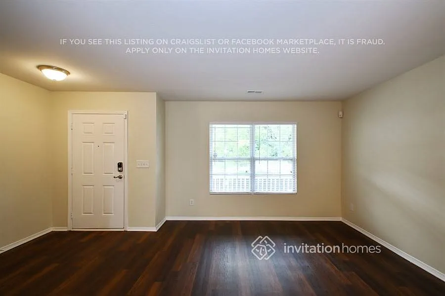 8825 Chalkstone Rd Charlotte, NC 28216 — Photo 3