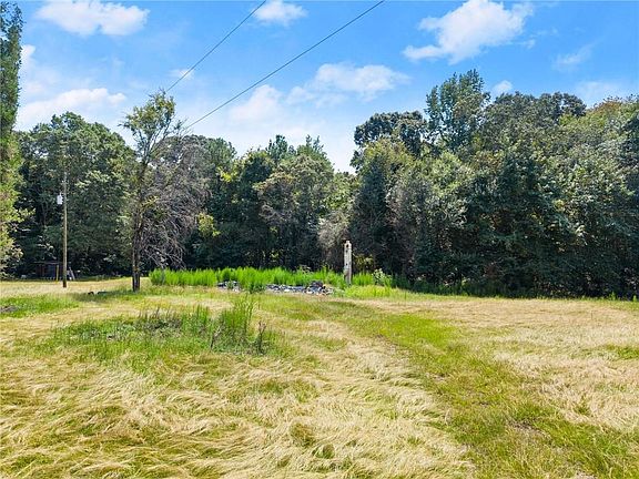 3rd image of 1097 Doster Rd