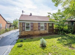 8207 N Waukegan Rd, Niles, IL 60714