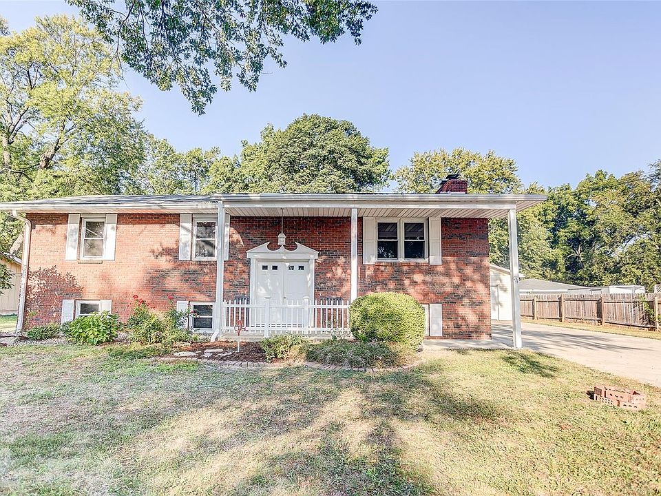 1st image of 34 Grainey Dr