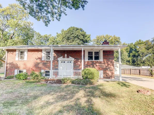 34 Grainey Dr, Glen Carbon, IL 62034