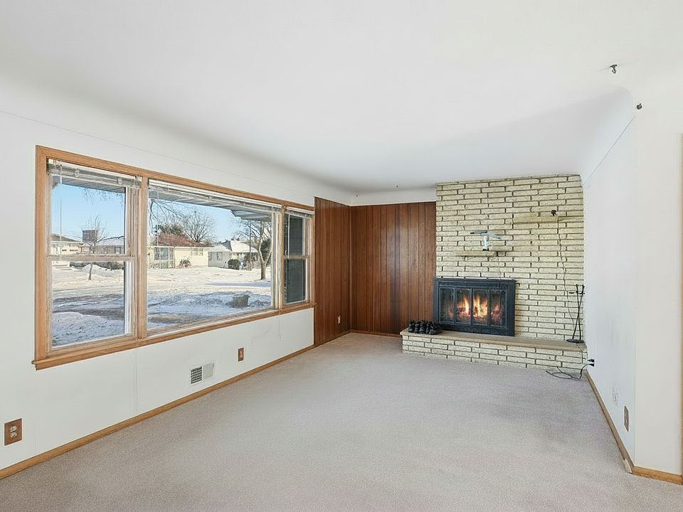 1st image of 2112 Suburban Ave