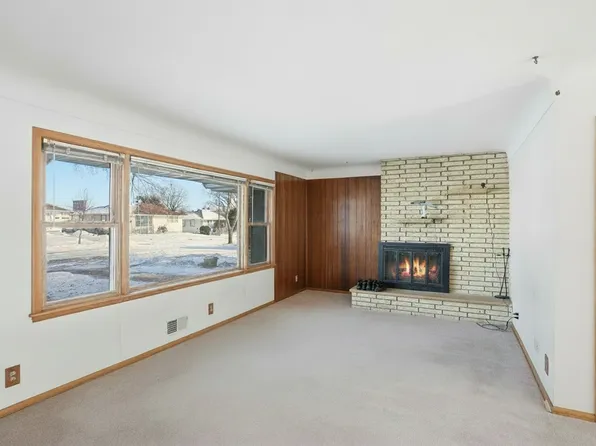 2112 Suburban Ave, Saint Paul, MN 55119