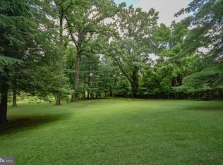 2107 County Line Rd, Villanova, PA 19085