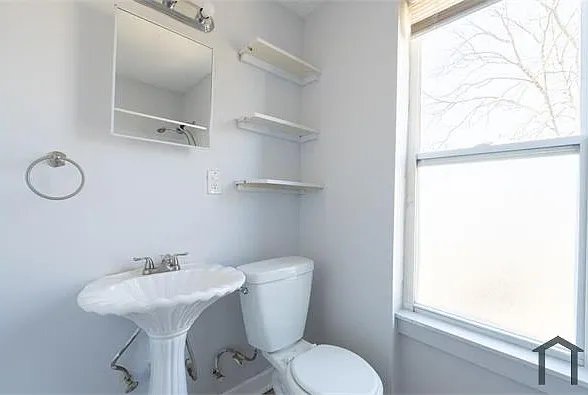 359 Clarendon Ave — Photo 23