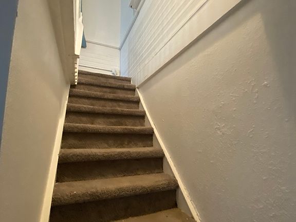 4th image of 801 W 1st St #2