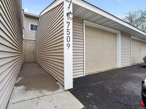 7509 Whitney Dr, Apple Valley, MN 55124