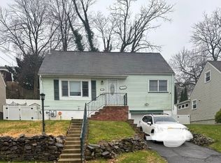 28 Phyllis Rd, West Orange, NJ 07052