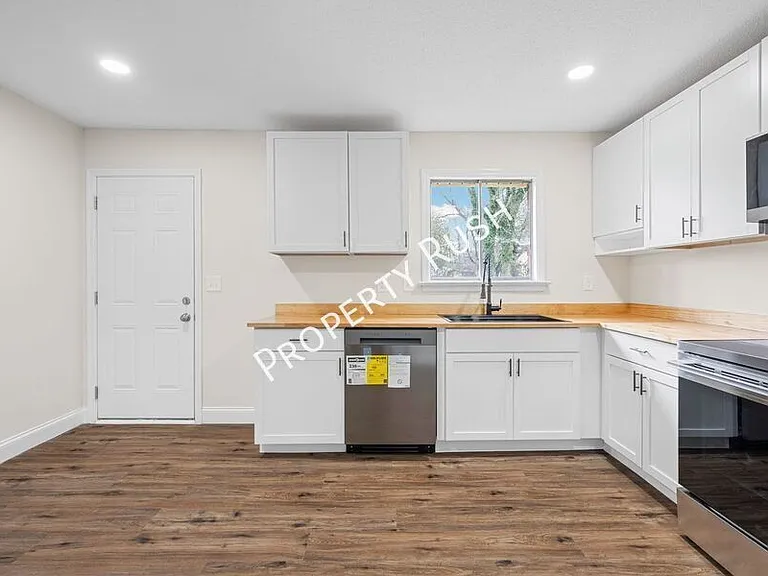 3336 Gundy Dr #B — Photo 8