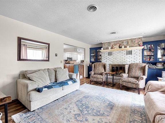 5th image of 815 Ridge Dr