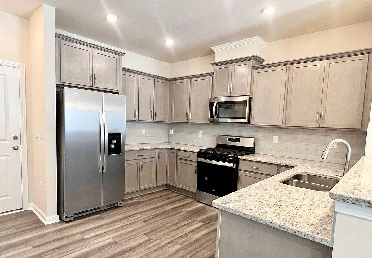 3 bed, 2.5 bath, 1746 sqft, $1,850 — Photo 4