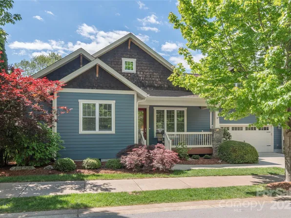 4 Silo View Ct, Asheville, NC 28804