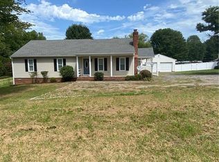 2162 Broad Street Rd, Maidens, VA 23102