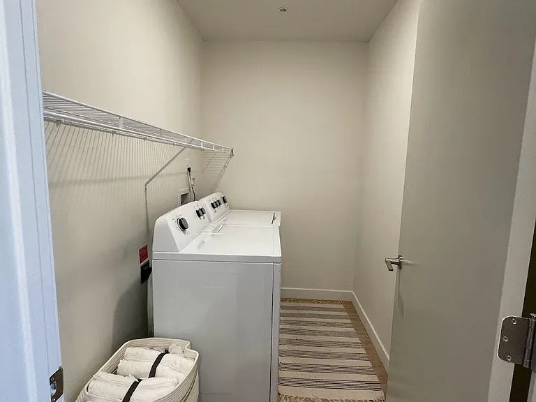 Canyon Vista — Photo 21
