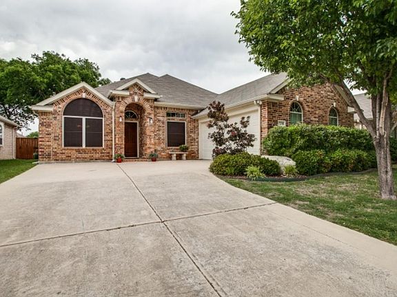 2nd image of 1319 Chardonnay Dr