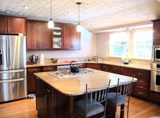 505 Alameda St, Altadena, CA 91001