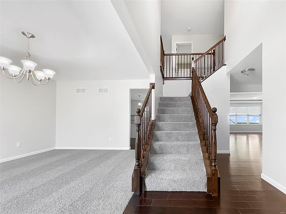 5th image of 2028 Maryland Oaks Cir