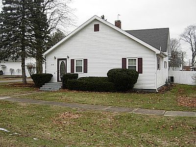 1st image of 204 N Myra St
