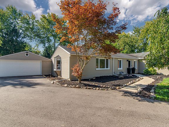 2nd image of 6810 N Territorial Rd