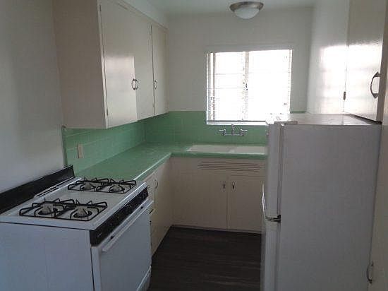 4th image of 1408 Olive St