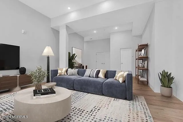 42 Monmouth St #C — Photo 6