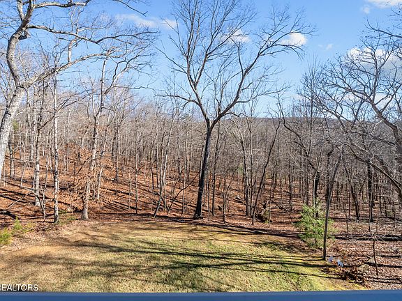 3rd image of 15 Chatham Ct