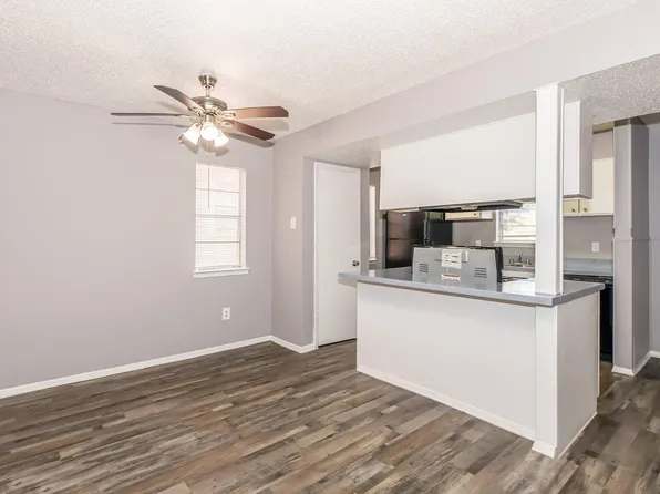 The Woods, 1313 E Shady Grove Rd #Fdd502771, Irving, TX 75060