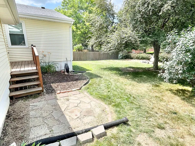 6762 Western Ave — Photo 15