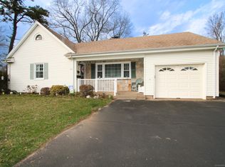 333 Oak St, Manchester, CT 06040