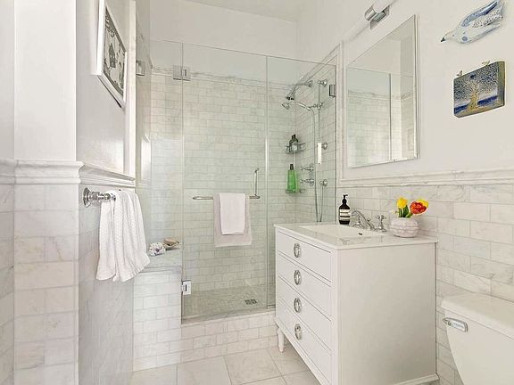 5th image of 28 Old Fulton St APT 4K