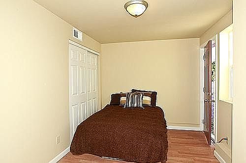 1st image of 1279 Revere Ave