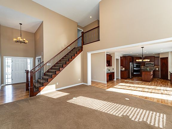 5th image of 1520 Monterey Ln SW