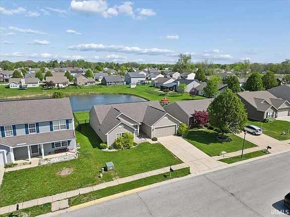 3rd image of 916 Zartman Rd