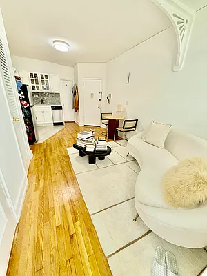 Rented by Oxford Property Group | media 4