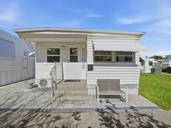 21 Hibiscus Drive #I, Briny Breezes, FL 33435